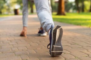 close-up-woman-preparing-run_23-2148285801